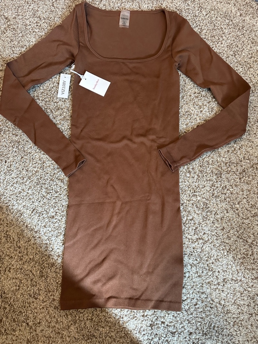 Aritzia Sunday Best Brown Ribbed Long Sleeve Square Neck Dress